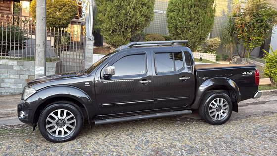 NISSAN FRONTIER 2.5 SL 4X4 CD TURBO ELETRONIC DIESEL 4P AUTOMÁTICO